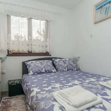 Zora Apartment *