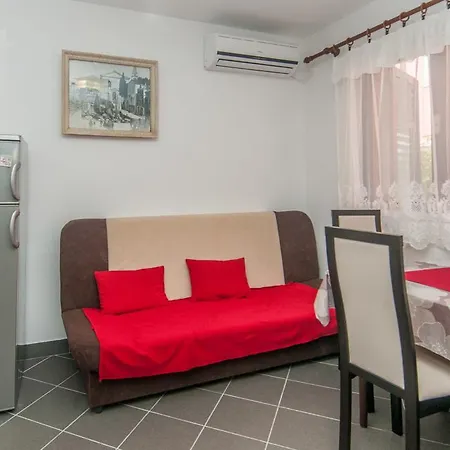 Zora Apartment *